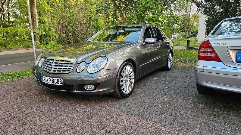 Gebraucht Mercedes E280 190 PS (139 kW) 2007 Andere farben Limousine