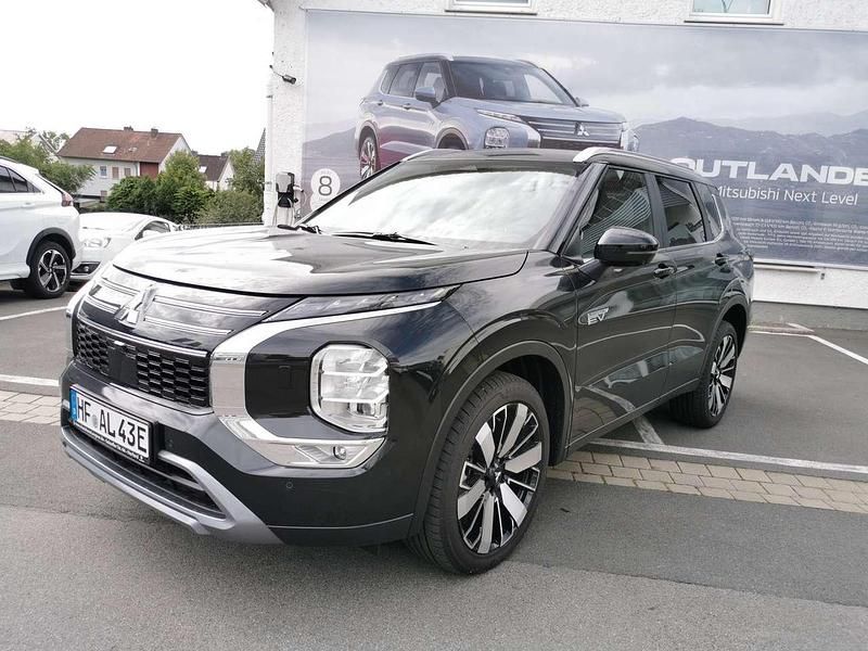 Gebraucht Mitsubishi Outlander P-HEV Edition 136 PS (100 kW) 2025 Kristalschwarz SUV