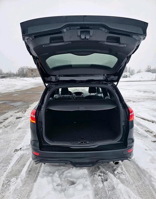 Gebraucht Ford Focus ST-Line 183 PS (134 kW) 2018 Schwarz Kombi