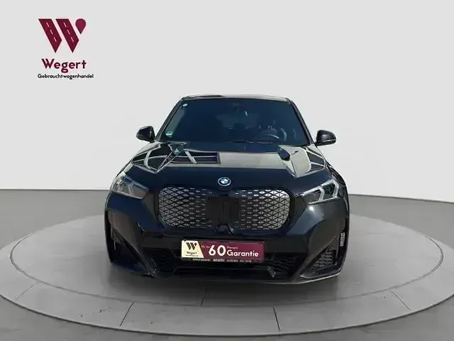 Gebraucht BMW iX1 M Sport 230 kW (313 PS) 2023 Schwarz SUV