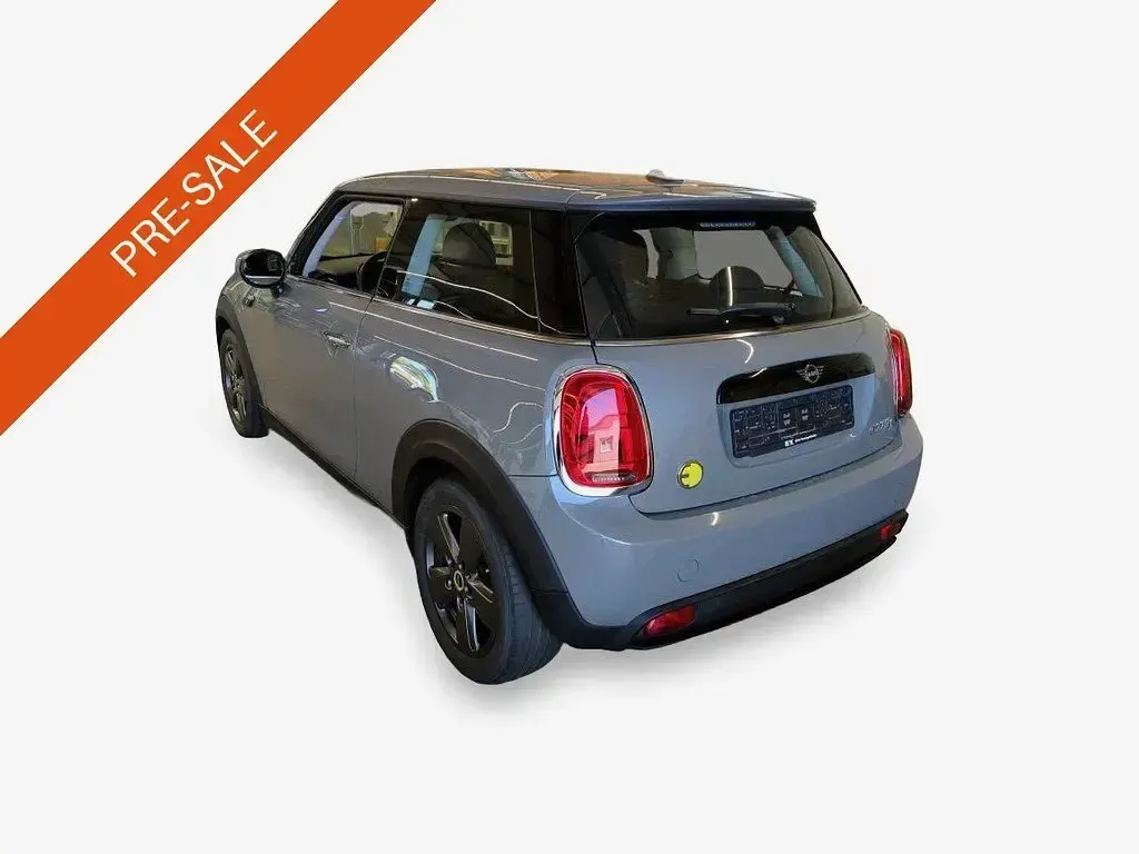 Gebraucht Mini Cooper SE 135 kW (184 PS) 2021 Moonwalk grey metallic Kleinwagen