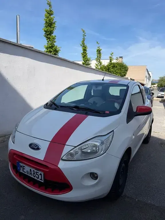 Gebraucht Ford Ka Titanium 75 PS (55 kW) 2010 Weiß Kleinwagen