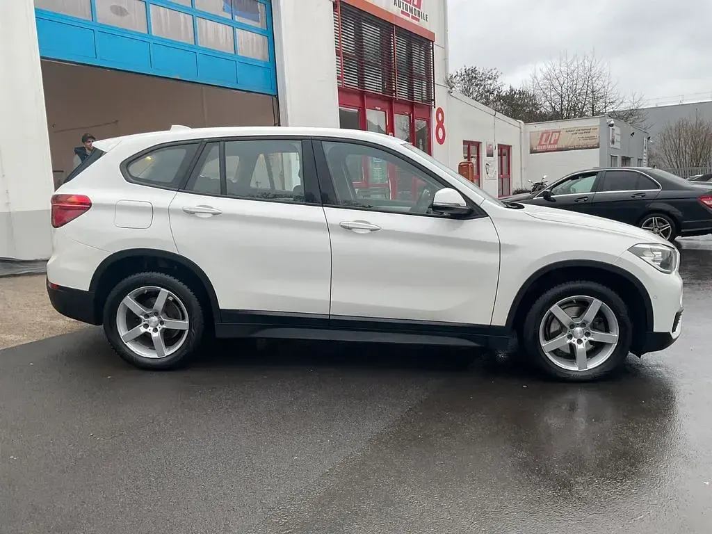 Gebraucht BMW X1 Advantage 140 PS (102 kW) 2013 Alpinweiss iii SUV
