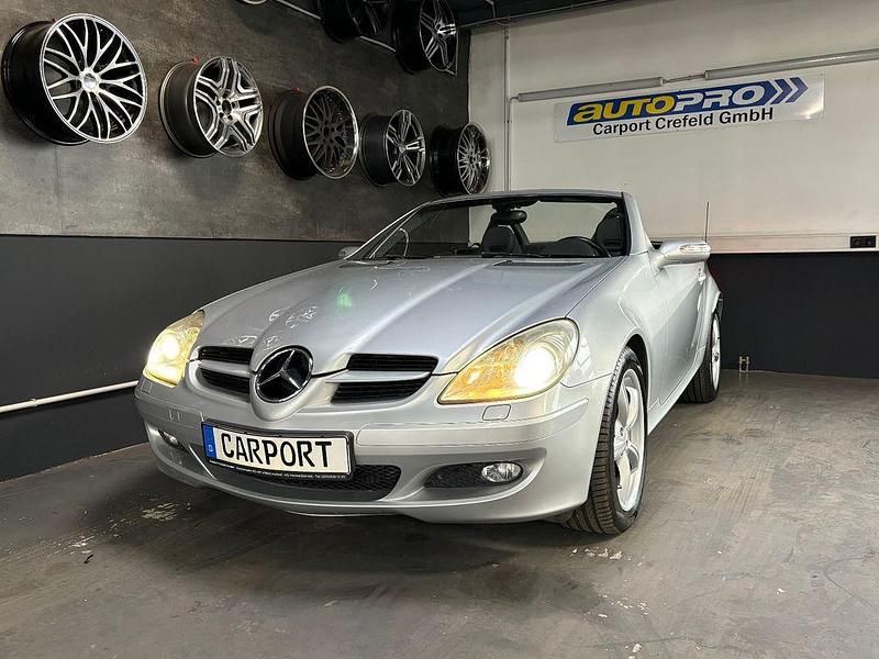 Silber Gebraucht 2005 Mercedes SLK350 Cabrio | 13.490 € (Fairer Preis) - Bild 1/4