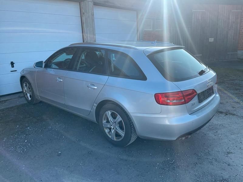 Gebraucht Audi A4 143 PS (105 kW) 2010 Silber Kombi
