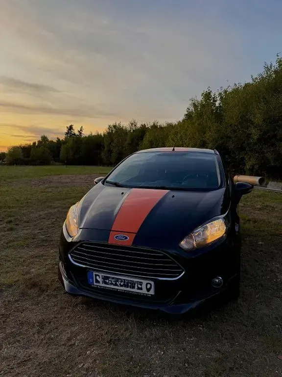 Gebraucht Ford Fiesta SYNC Edition 101 PS (74 kW) 2014 Schwarz Kleinwagen