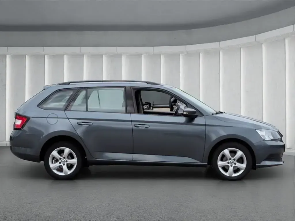 Gebraucht Skoda Fabia 90 PS (66 kW) 2017 Grau Kombi