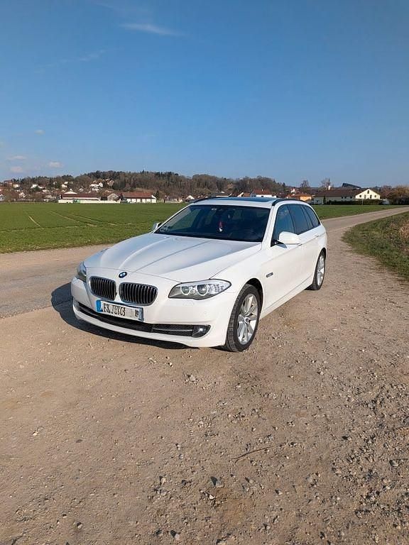 Gebraucht BMW 525 218 PS (160 kW) 2012 Weiß Kombi