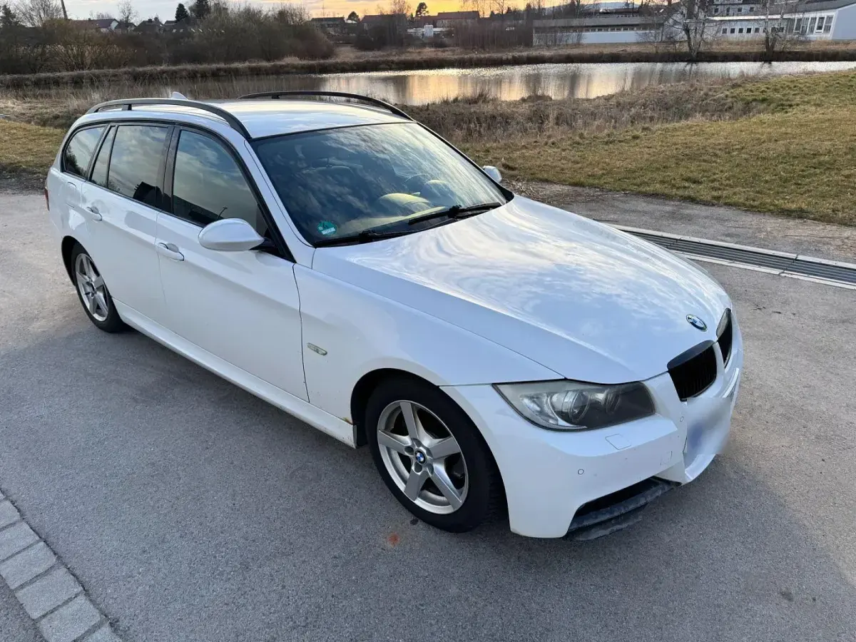 Gebraucht BMW 320 M Sport 177 PS (130 kW) 2008 Weiß Kombi