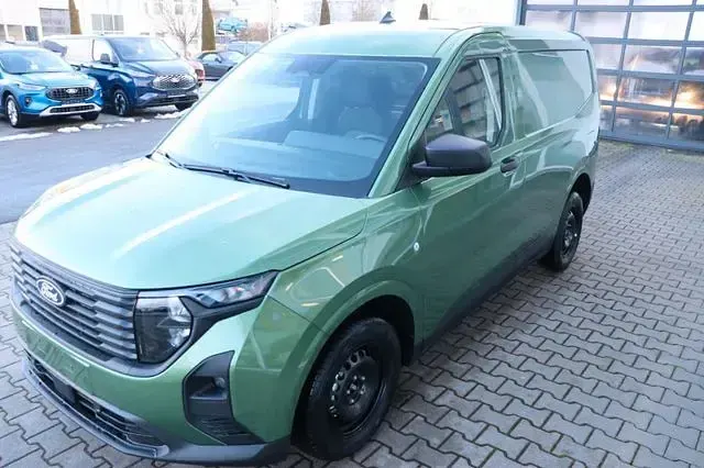 Neu Ford Transit 101 PS (74 kW) 2026 Bursting green metallic Van / Kleinbus