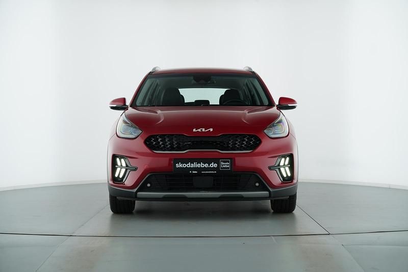 Gebraucht Kia Niro Vision 141 PS (103 kW) 2022 (cr5) runway rot m SUV
