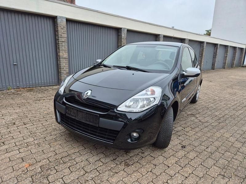 Gebraucht 2014 Renault Clio III Collection Kleinwagen | 6.390 € (Teuer) - Bild 1/4
