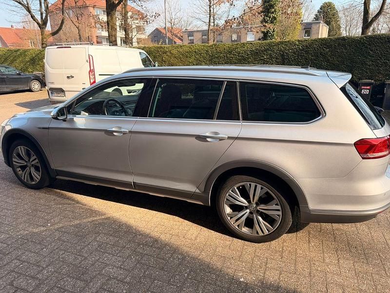 Gebraucht VW Passat Alltrack Highline 190 PS (139 kW) 2016 Silber Kombi