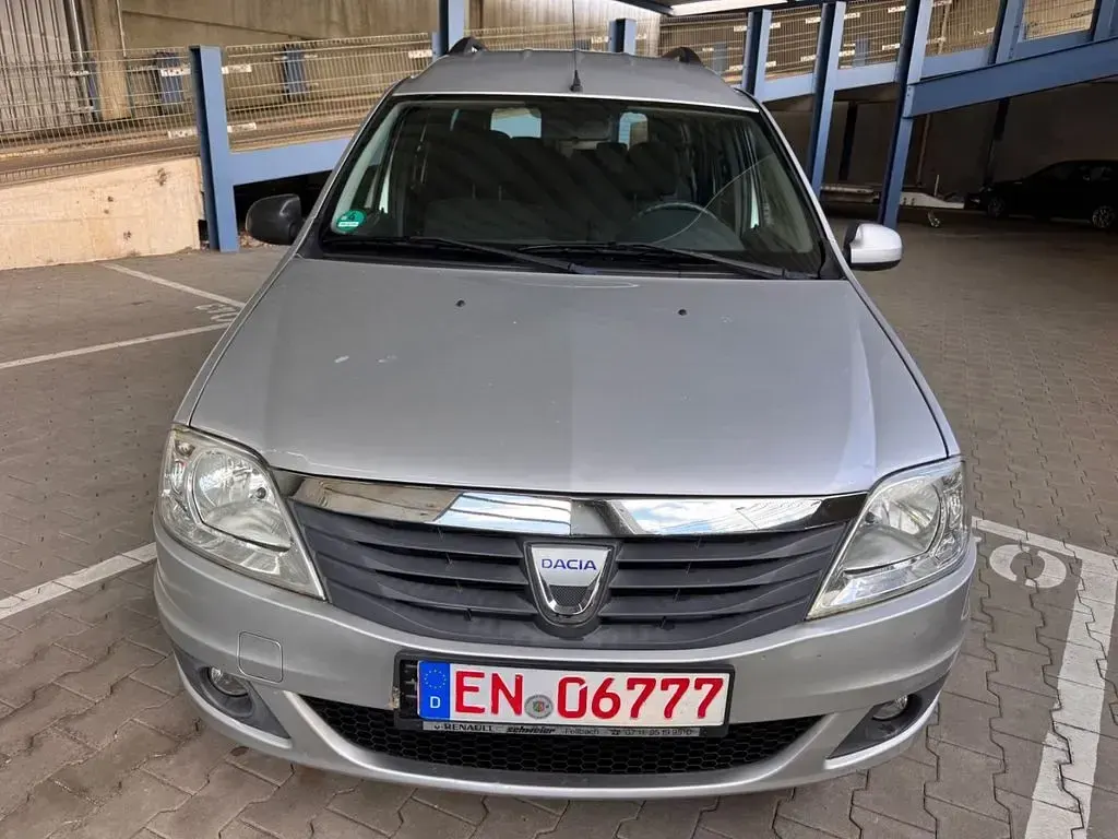 Occasion Dacia Logan Lauréate 86 ch (63 kW) 2011 Gris Break