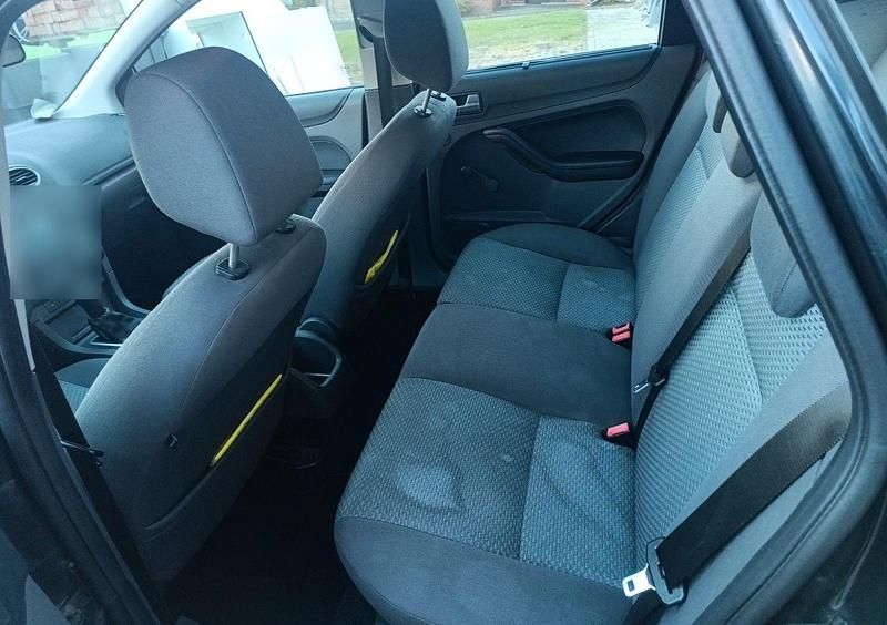 Gebraucht Ford Focus Ambiente 109 PS (80 kW) 2005 Schwarz Kombi