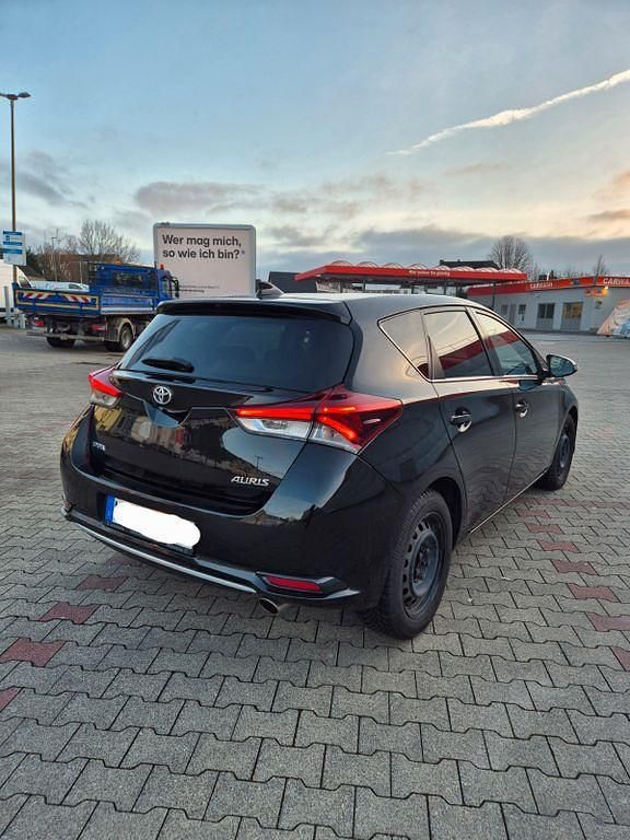 Gebraucht Toyota Auris 111 PS (81 kW) 2016 Schwarz Limousine