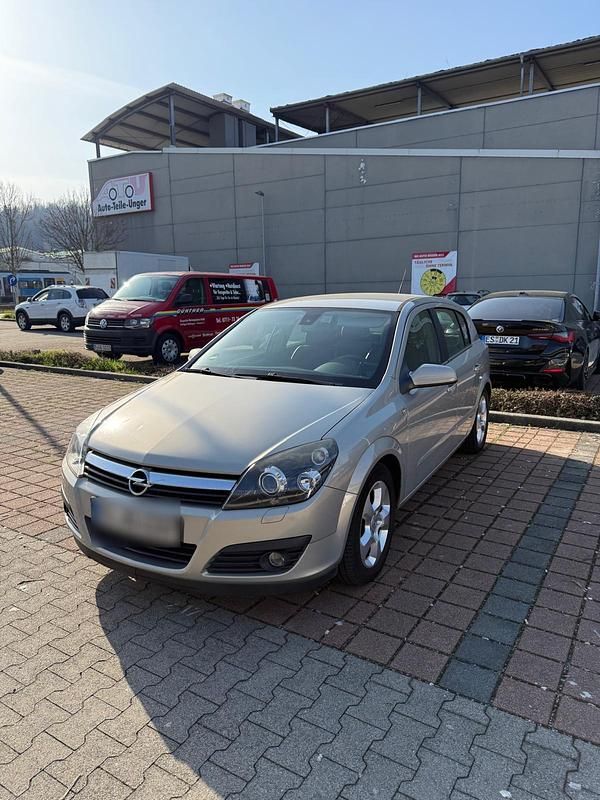 Gebraucht Opel Astra 140 PS (102 kW) 2006 Silber Kleinwagen