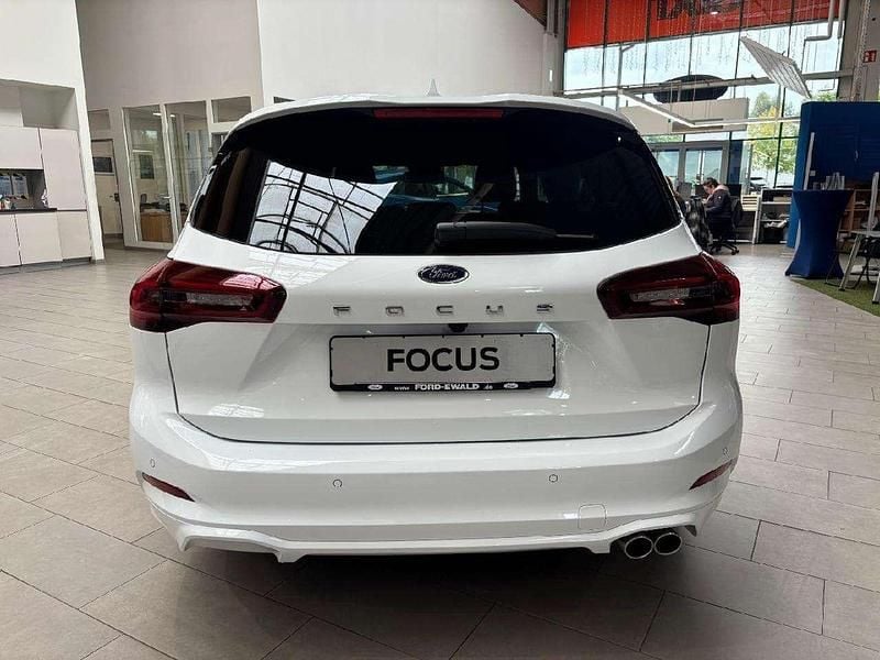 Neu Ford Focus ST-Line 125 PS (91 kW) 2026 Frostweiß Kombi