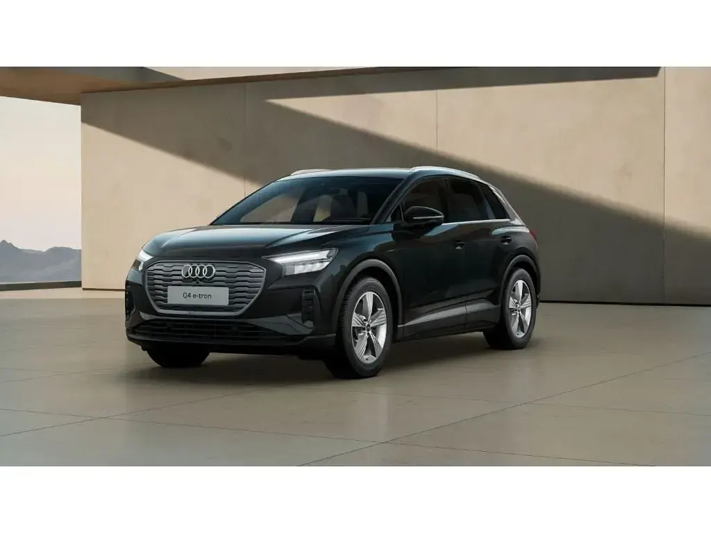 Second-hand Audi e-tron 210 kW (286 CP) 2025 Negru SUV