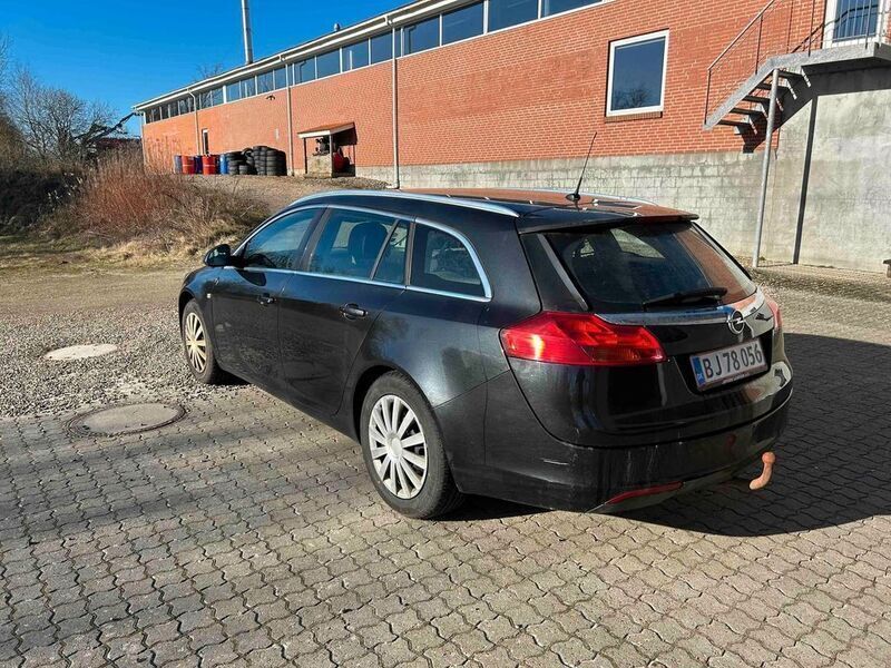 Gebraucht Opel Insignia Edition 160 PS (117 kW) 2013 Kombi