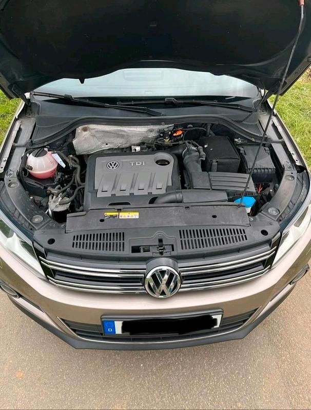 Gebraucht VW Tiguan 140 PS (102 kW) 2012 Braun SUV