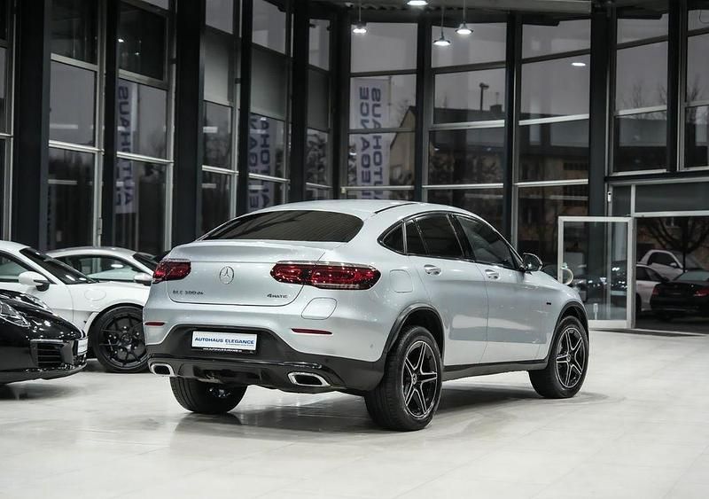 Gebraucht Mercedes GLC300e AMG line 194 PS (142 kW) 2020 Hightech silber Coupé