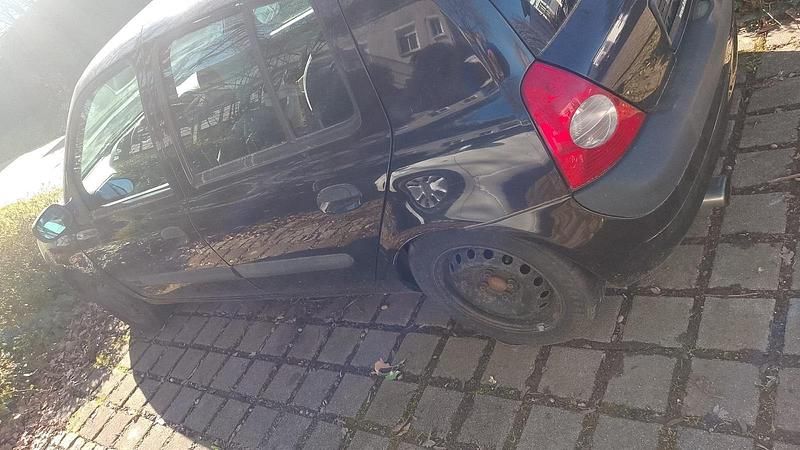 Gebraucht Renault Clio II 75 PS (55 kW) 2002 Schwarz Kleinwagen