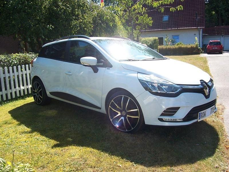 Weiß Gebraucht 2018 Renault Clio IV Life Kleinwagen | 9.500 € (Fairer Preis) - Bild 1/4