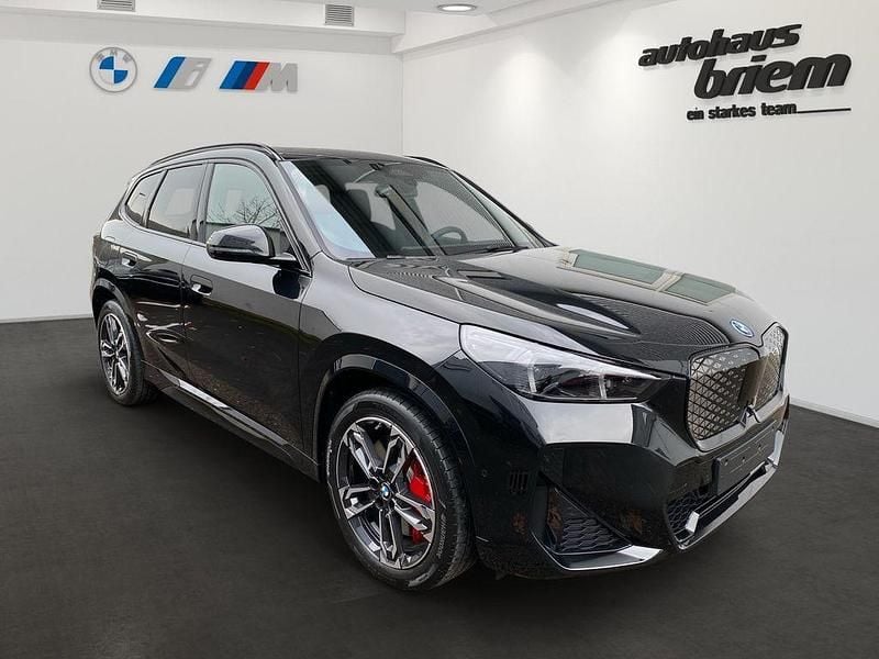 Gebraucht BMW iX1 M Sport 230 kW (313 PS) 2026 Black sapphire metallic SUV