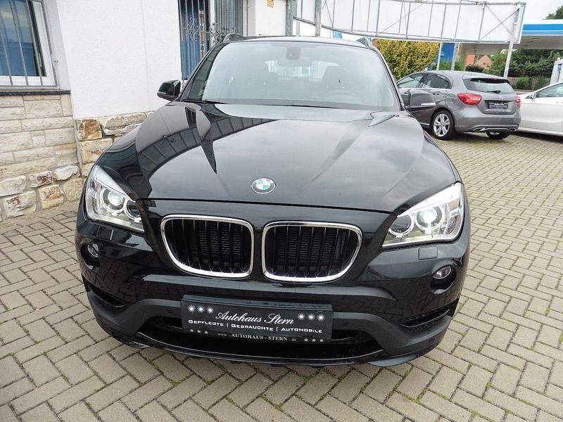 Gebraucht BMW X1 Sport Line 150 PS (110 kW) 2015 Black sapphire metallic SUV