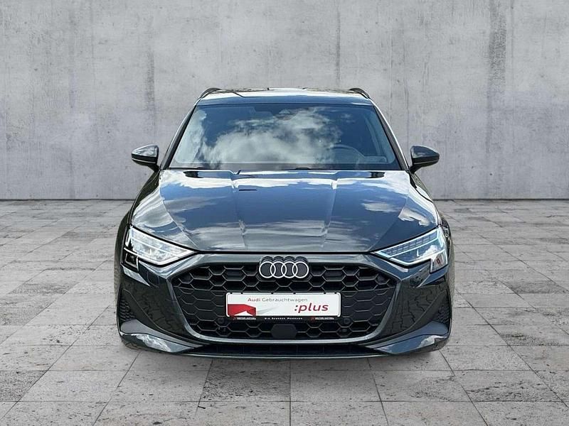 Second-hand Audi A3 Performance 204 CP (150 kW) 2025 Gri Berlinǎ
