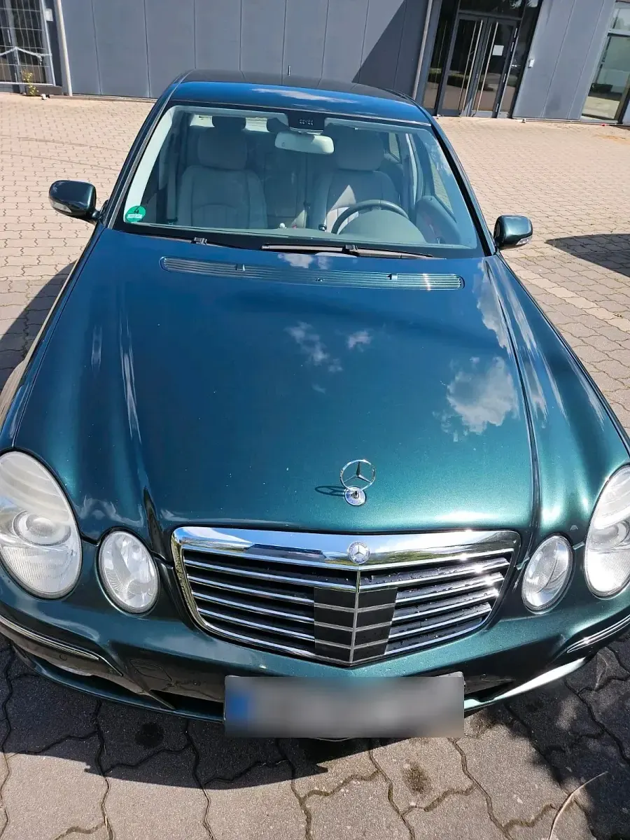 Gebraucht Mercedes E300 211 PS (155 kW) 2008 Grün Limousine