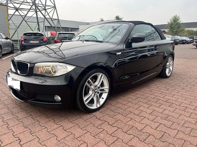 Schwarz Gebraucht 2012 BMW 118 Cabriolet M Sport Cabrio | 12.690 € (Teuer) - Bild 1/4