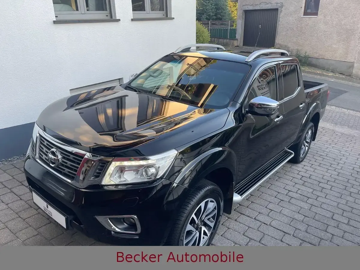 Gebraucht Nissan Navara N-Connecta 190 PS (139 kW) 2017 Schwarz Pickup