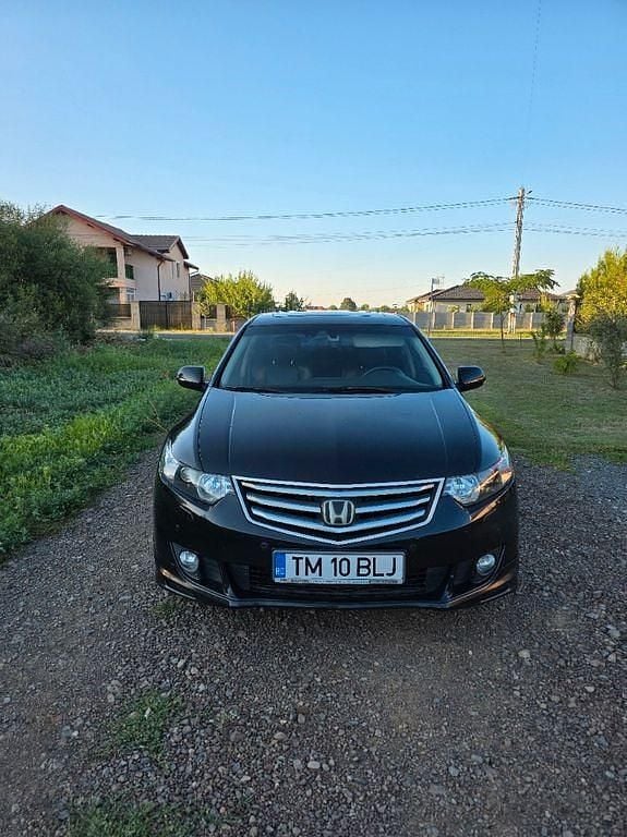 Schwarz Gebraucht 2009 Honda Accord Executive Limousine | 7.200 € (Etwas zu teuer) - Bild 1/4