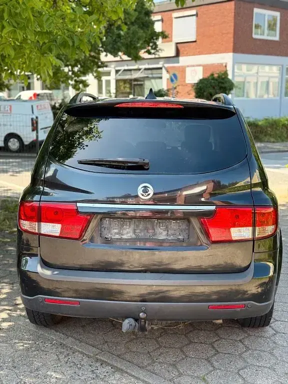 Gebraucht SsangYong Kyron 141 PS (103 kW) 2010 Schwarz SUV