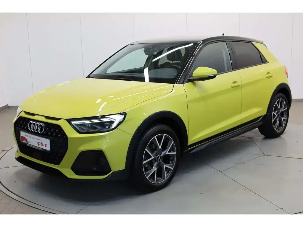 Gebraucht Audi A1 Ambiente 110 PS (80 kW) 2022 Gelb SUV