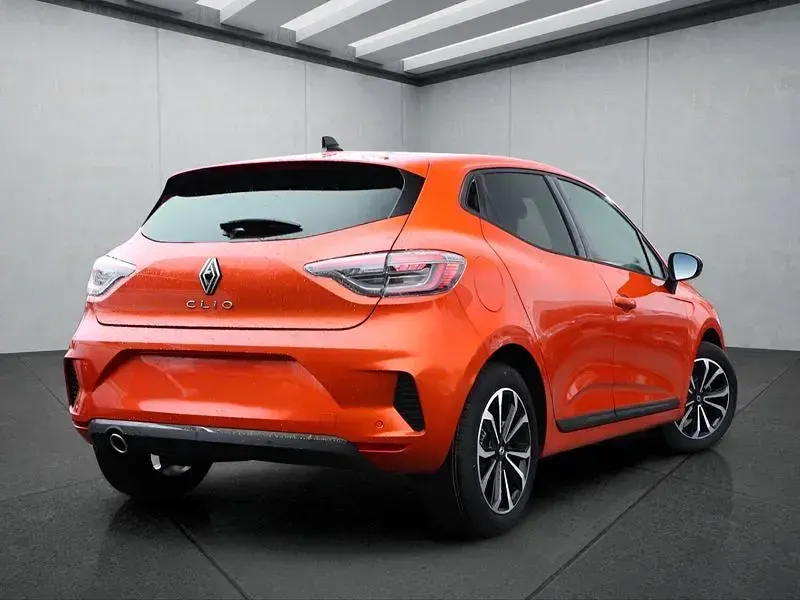 Neu Renault Clio 90 PS (66 kW) 2025 Orange Kleinwagen
