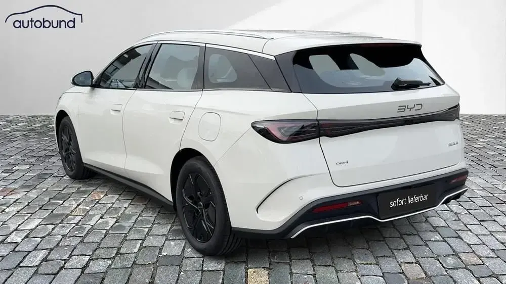 Nowe BYD Seal Boost 184 KM (135 kW) 2025 Beżowy Kombi