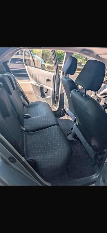 Gebraucht Toyota Yaris 69 PS (50 kW) 2007 Grau Kleinwagen