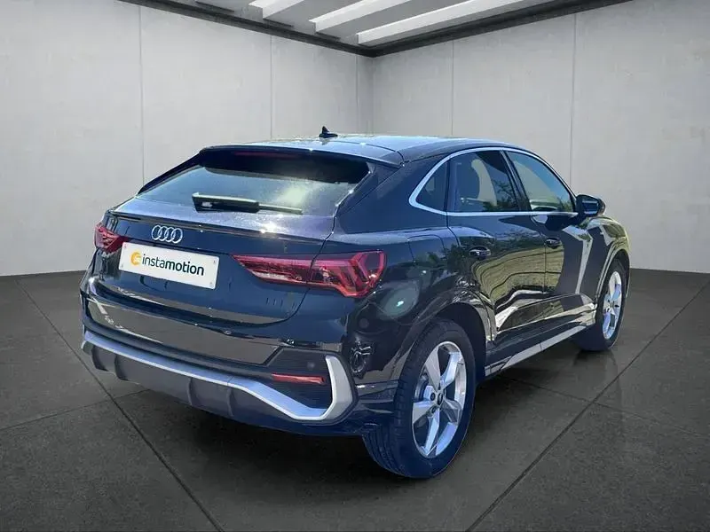 Gebraucht Audi Q3 Sportback 150 PS (110 kW) 2025 Schwarz SUV