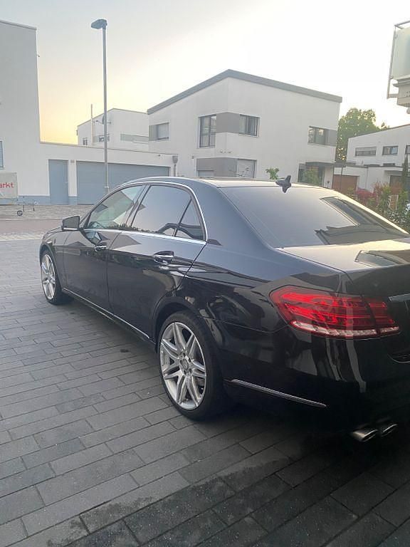 Gebraucht Mercedes E350 Elegance 258 PS (189 kW) 2015 Schwarz Limousine