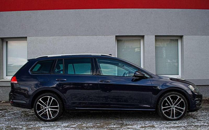 Blau Gebraucht 2013 VW Golf VII Comfortline Kombi | 9.450 € (Fairer Preis) - Bild 1/4