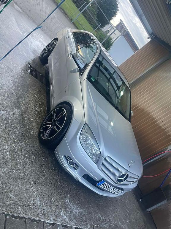 Gebraucht Mercedes C230 Avantgarde 204 PS (150 kW) 2008 Silber Limousine