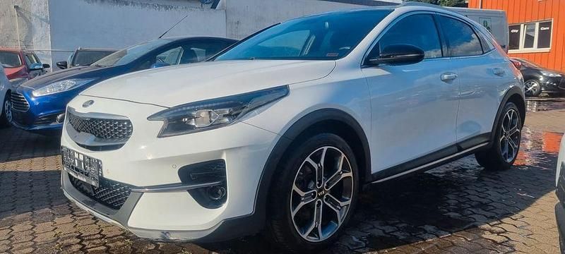 Weiß Gebraucht 2021 Kia XCeed Xdition SUV | 17.880 € (Fairer Preis) - Bild 1/4