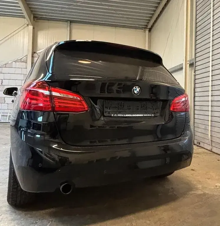 Gebraucht BMW 218 Active Tourer Advantage 136 PS (100 kW) 2017 Schwarz Van / Kleinbus