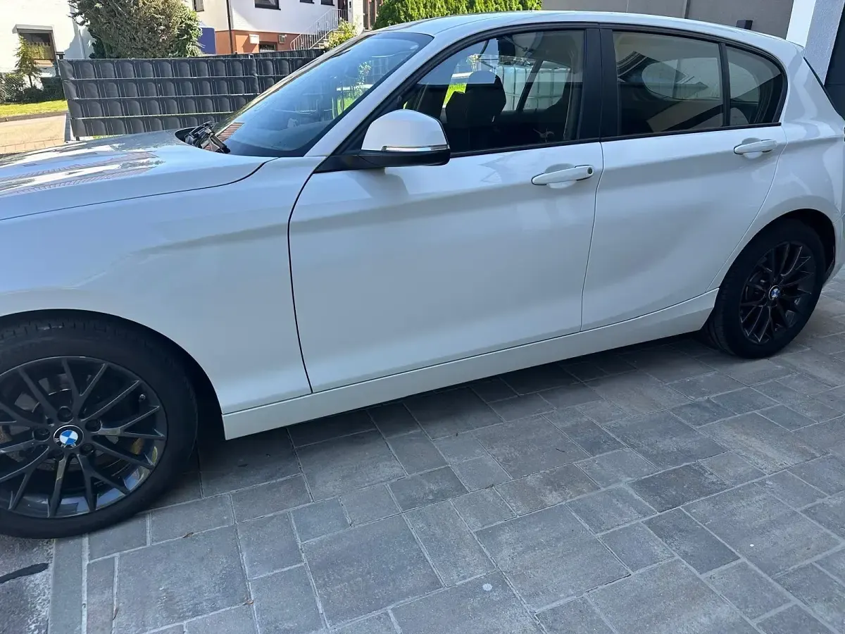 Gebraucht BMW 116 116 PS (85 kW) 2017 Weiß Kleinwagen