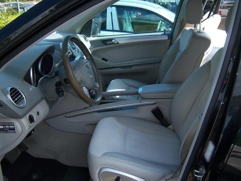 Gebraucht Mercedes ML320 224 PS (164 kW) 2007 Schwarz SUV