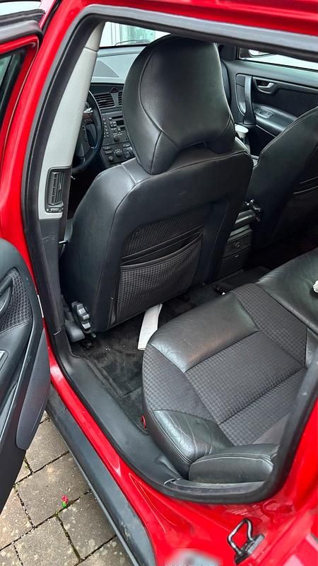 Gebraucht Volvo V70 140 PS (102 kW) 2000 Rot Kombi