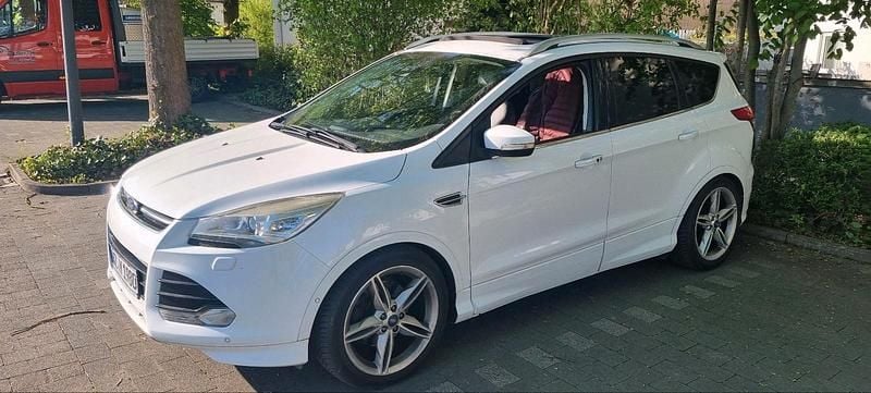 Second-hand Ford Kuga 162 CP (119 kW) 2014 Alb SUV